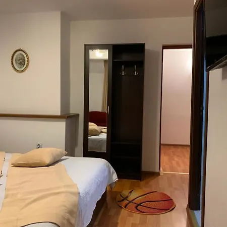 Casa Galbena 宾馆