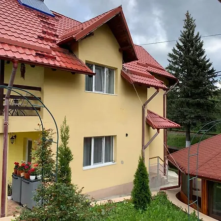 Casa Galbena * Slănic