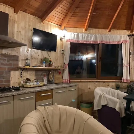 Casa Galbena Slănic