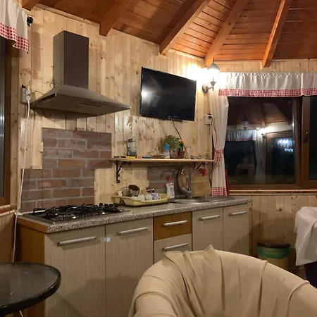 Casa Galbena Slănic